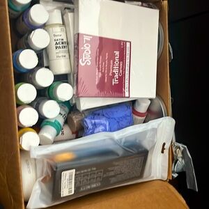 NWOT Acrylic painting set